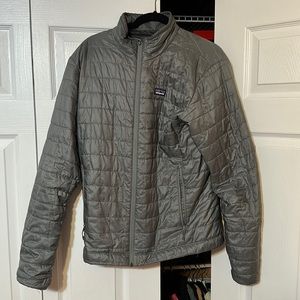 Men’s medium light weight Patagonia jacket color: gray